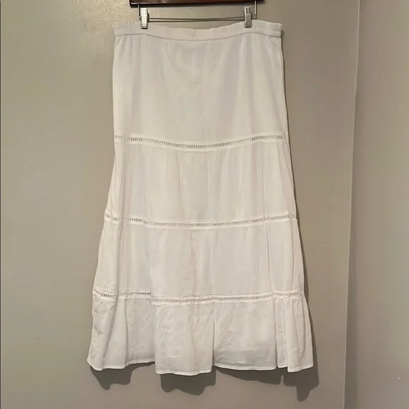 Old Navy White Maxi Skirt Flowing Silhouette size large - Picture 7 of 7